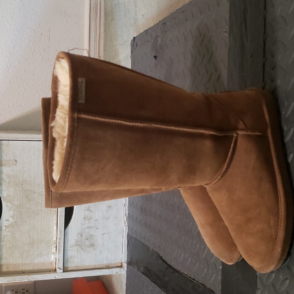 Boots - Picture 2 of 2